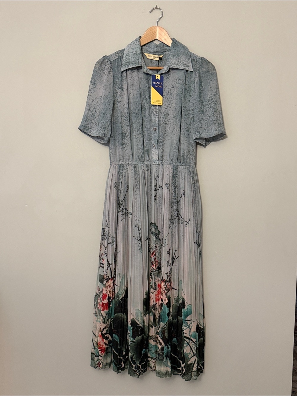 NWT HANAE MORI Shirt Blue Floral Short Sleeve Pleated Midi Dress Sz M